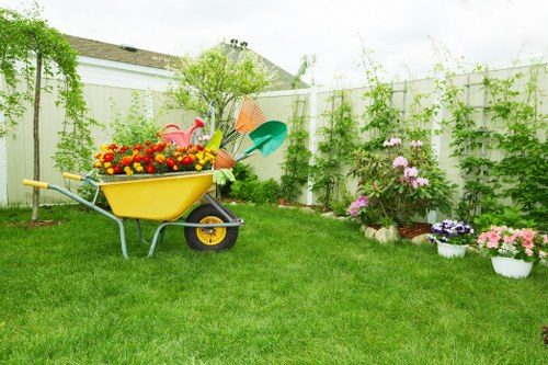 Gardeners Alperton pricing and quote overview for a small front garden